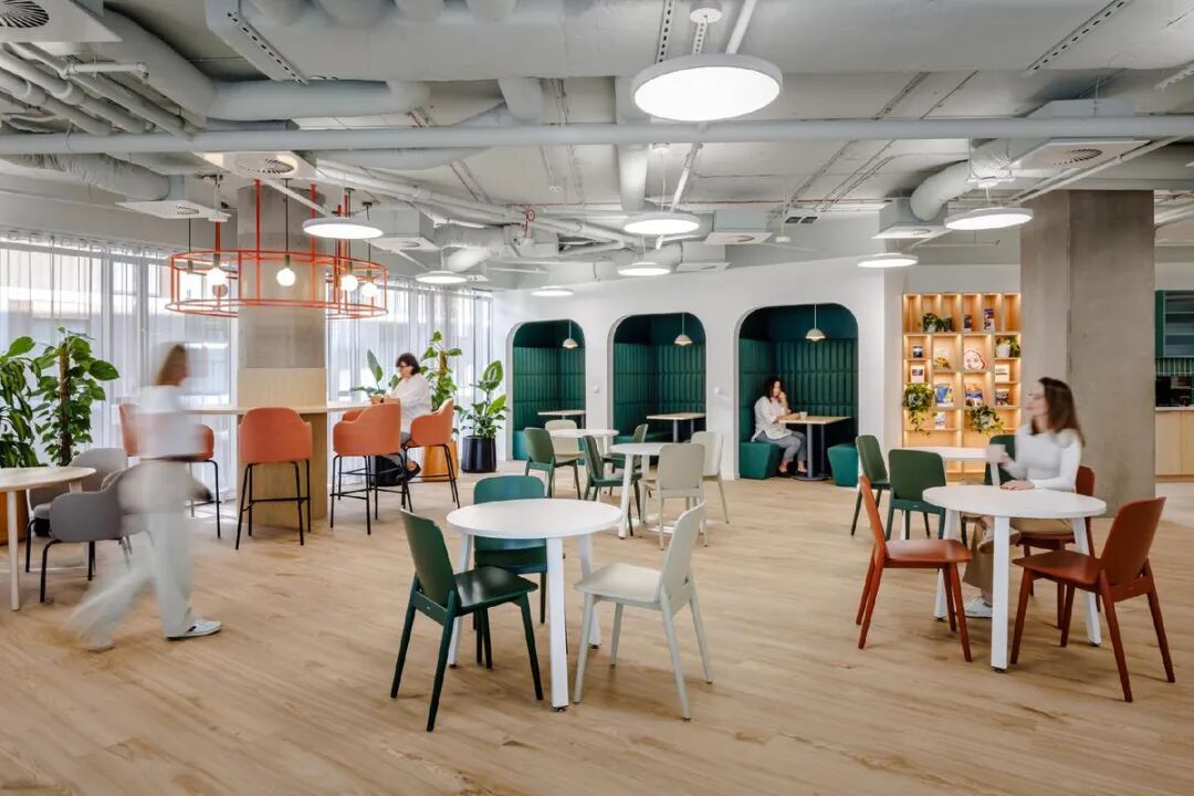 Michelin Warsaw Office: Integration of Office Furniture,