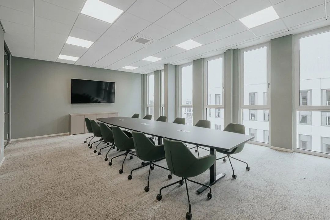 The intersection of rigor and inspiration: Environment and furniture design for