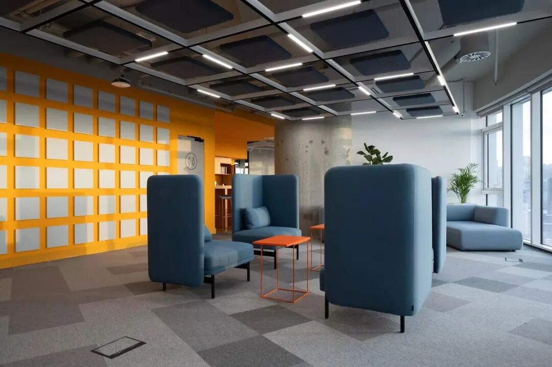 IT科技公司贝尔格莱德办公空间设计：美学与功能并重的灵感场域