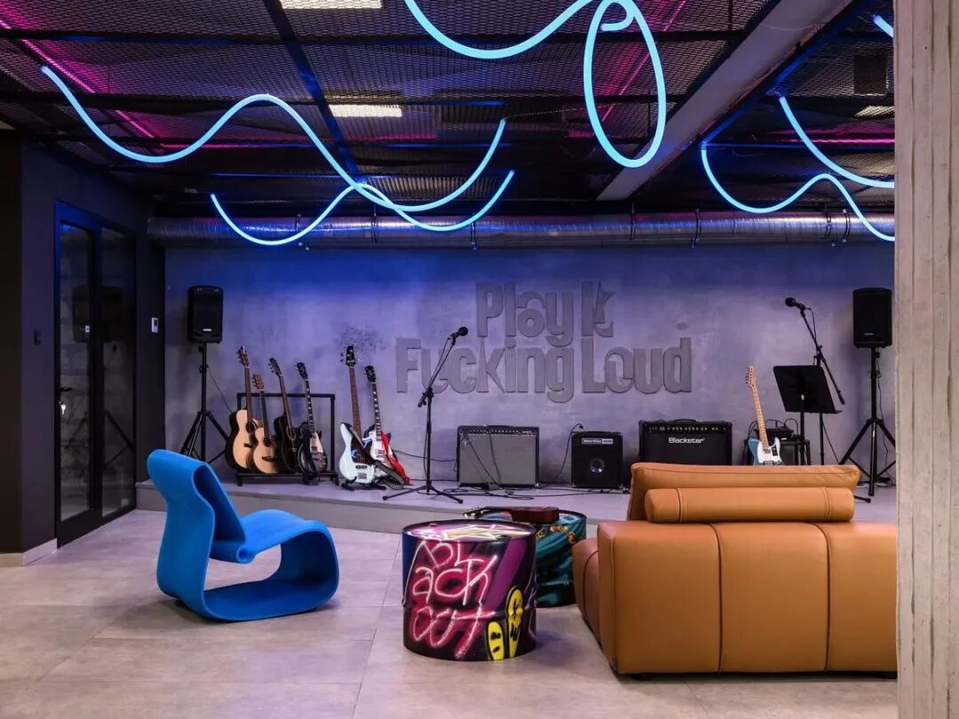 Unrestrained Graffiti Meets Industrial Style: Muse Music Geek's Office's Technology Office Aesthetic
