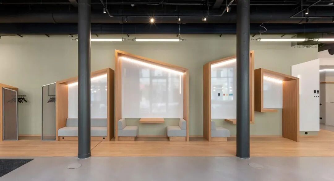 历史建筑中的创意实验场——AOK柏林LabSpace：205平方米演绎保险行业的多元灵活办公可能