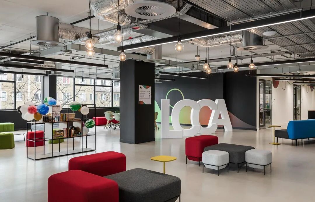 Monash大学考尔菲尔德校区：咖啡馆与景观露台的校园环境设计