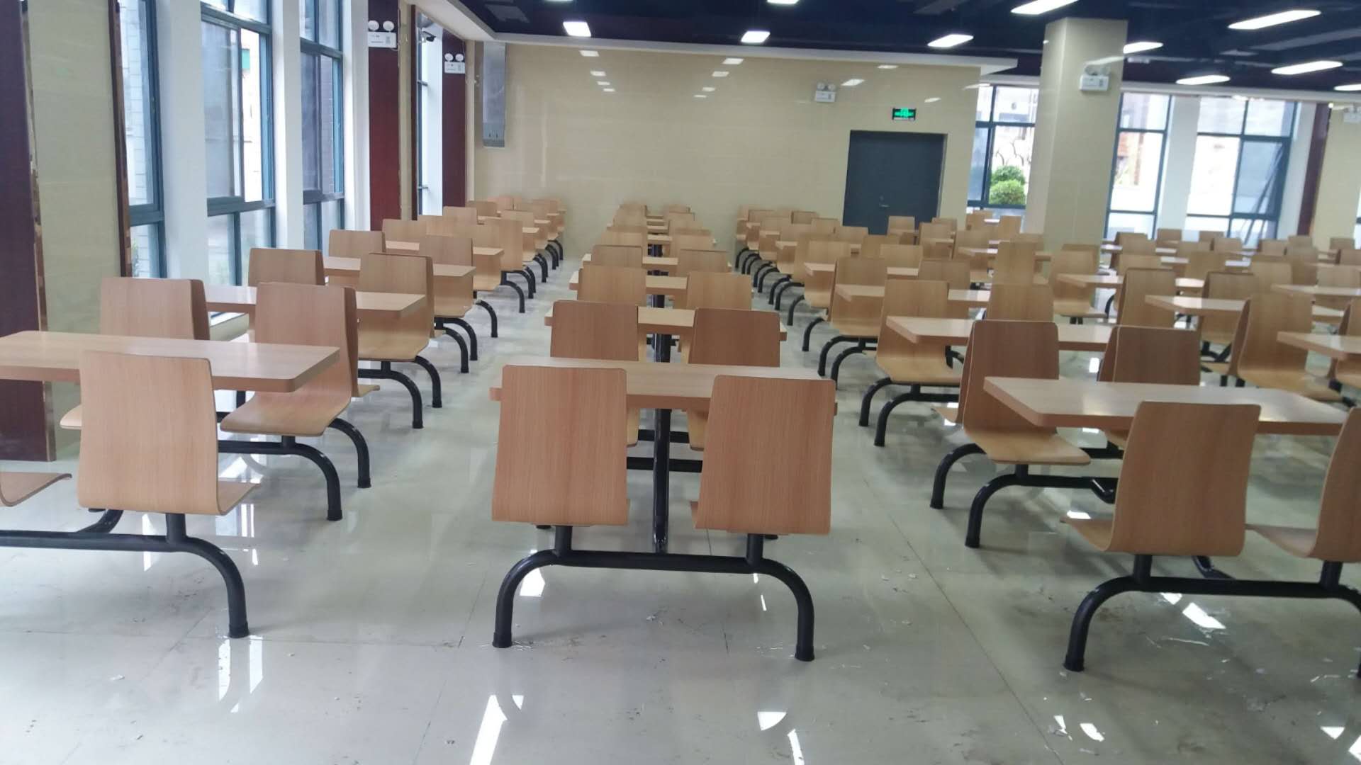 食堂餐桌椅
